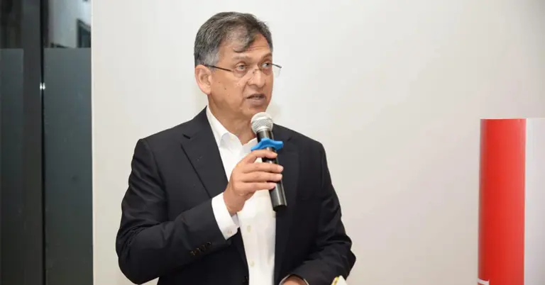 মানবপাচারকারীদের প্রতারণার নতুন কৌশল মোকাবিলায় কঠোর পদক্ষেপের নির্দেশ স্বরাষ্ট্রমন্ত্রীর